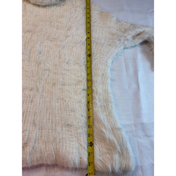 Express White Fuzzy Turtleneck Sweater Size S - Picture 5 of 9